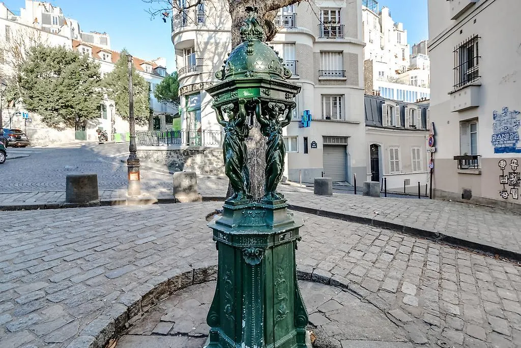 Sweet Rue De Berthe